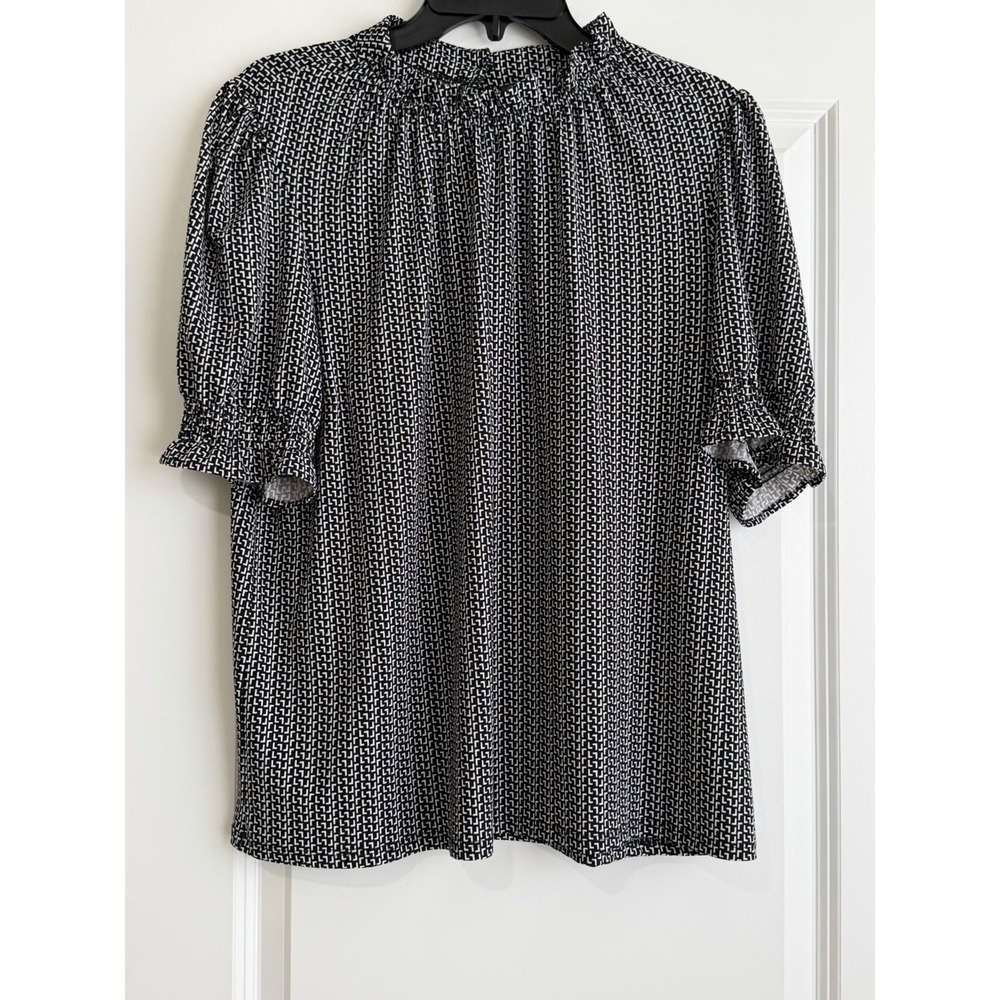 Adrianna Papell Women's Chic Smocked Ruffle Neck Monochrome Geometric Blouse XL